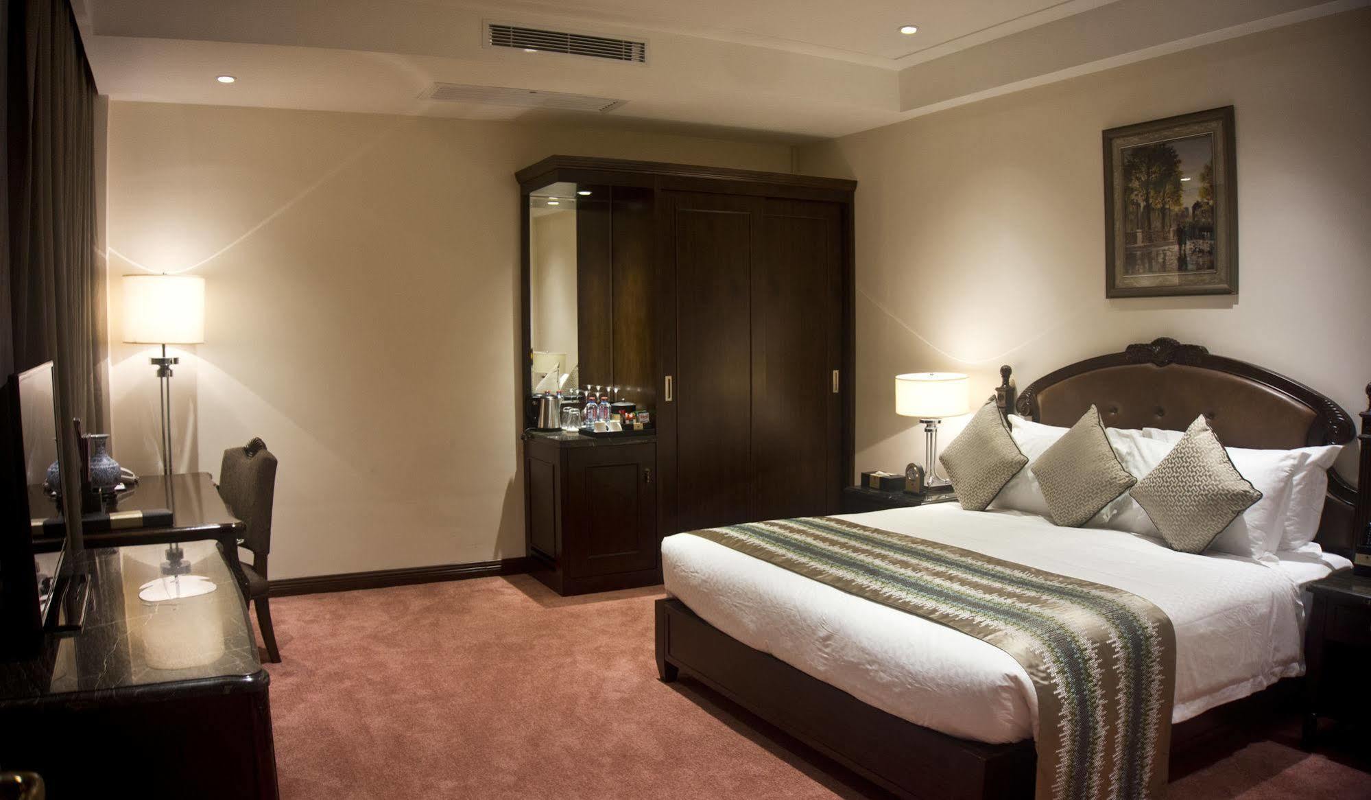 Tang Palace Hotel Accra Luaran gambar